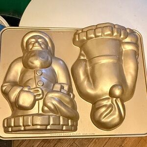 Nordic ware USA Santa Claus 3D cake pan